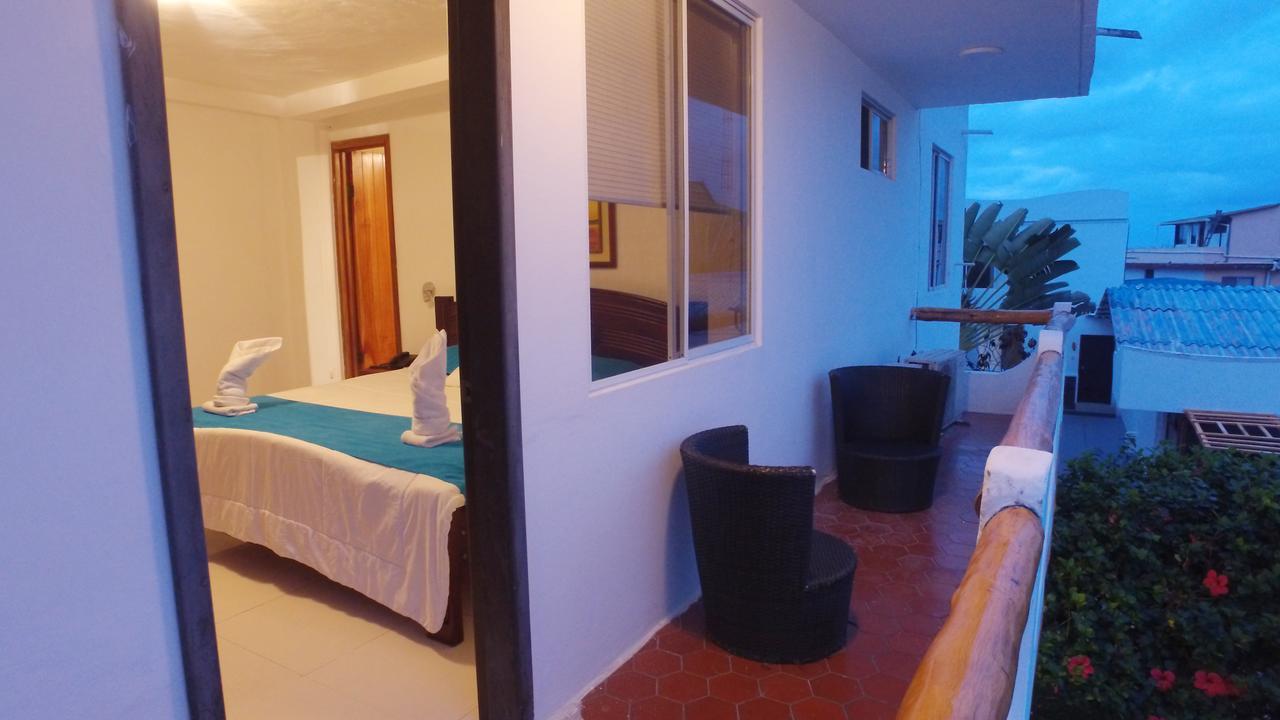 Hotel Ninfa Puerto Ayora  Extérieur photo