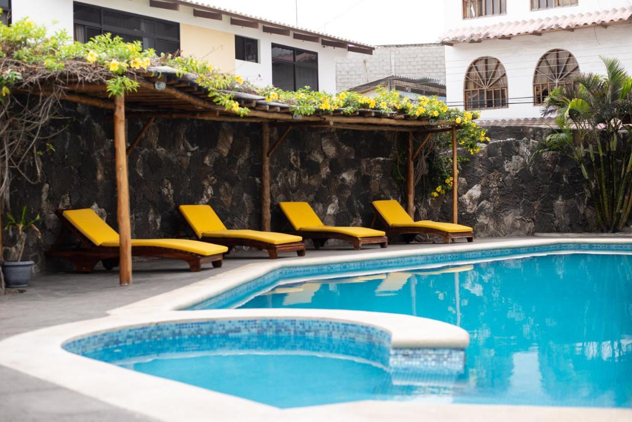 Hotel Ninfa Puerto Ayora  Extérieur photo