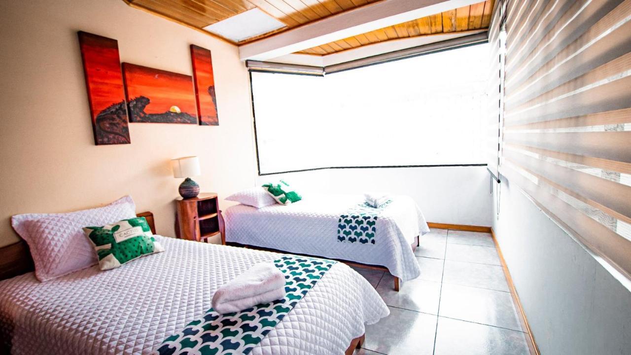 Hotel Ninfa Puerto Ayora  Extérieur photo